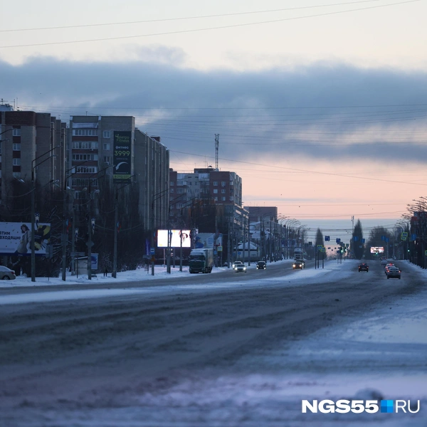 Утром 1-го января жизнь в городе будто замирает  | Источник: Евгений Софийчук / NGS55.RU 