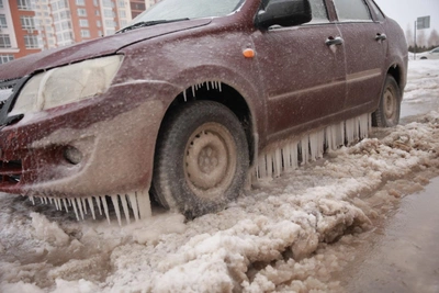 Коммунальная авария в Кемерове: улицу залило водой