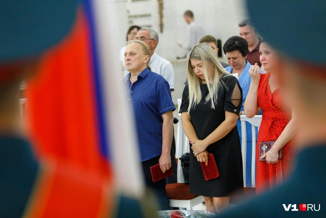 Родные погибших воинов не могли сдержать слез — плакали даже мужчины | Источник: Алексей Волхонский