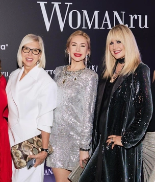 Серебряная роскошь и предсказания: как прошла Celebrity Party Woman.ru 2025