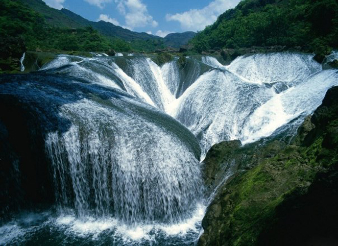 Водопад Чжэньчжутань, Китай