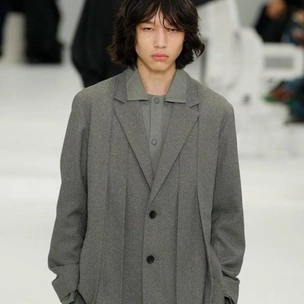 Issey Miyake ерлер подиумында қайтадан қазақстандық Нұрс Оңдас