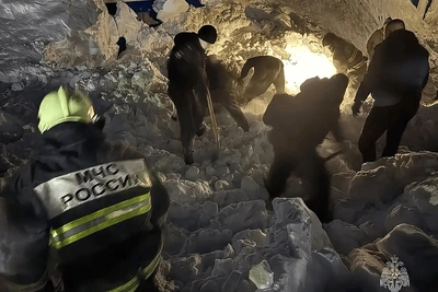 Снежная лавина в Лянторе унесла жизнь ребенка