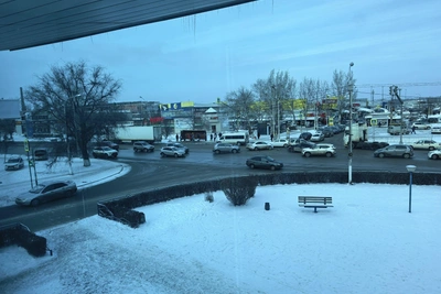 Три автомобиля столкнулись в Волгограде, одна машина загорелась