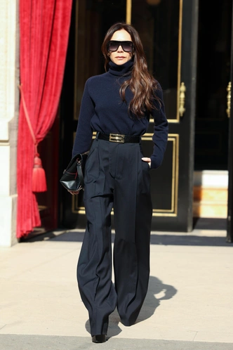 10 главных стайлтриков Виктории Бекхэм: от консервативной миди до смелой игры с цветом