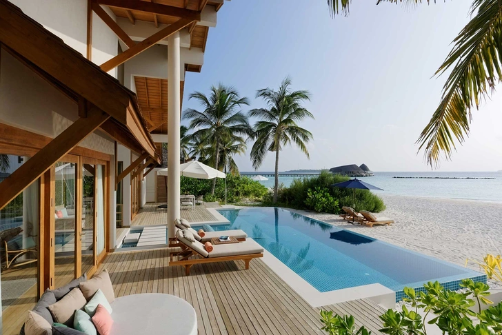 Emerald Faarufushi Resort & Spa