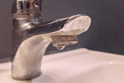 Горячую воду отключат в трёх районах Уфы на весь день