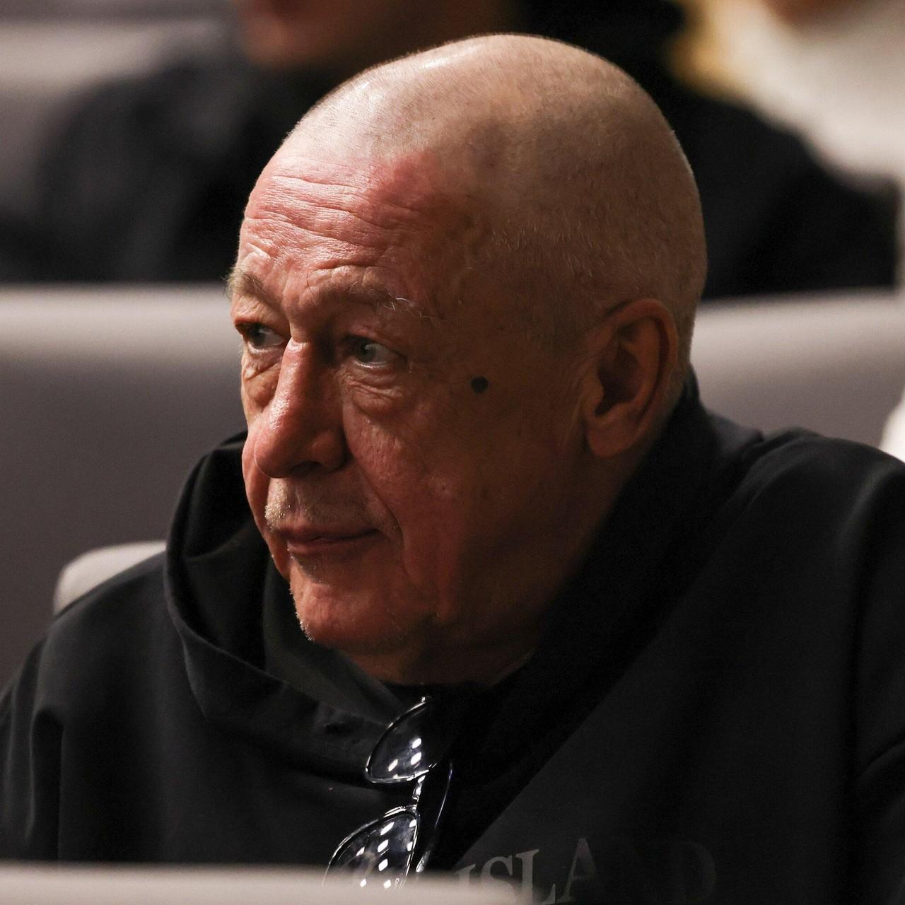 62-летний Михаил Ефремов решил жениться на Дарье Белоусовой, которая дождалась его из колонии