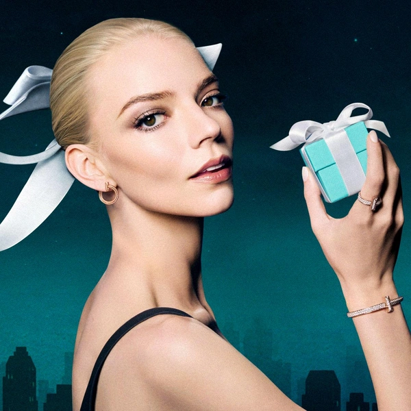 Рекламная кампания «Love Is a Gift» Tiffany &amp; Co. | Источник: tiffany.com