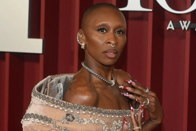 Синтия Эриво в ярости из-за критики за телесуфлер в 'Дракуле'