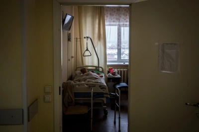 Осужденные зарезали санитара в психбольнице и сбежали