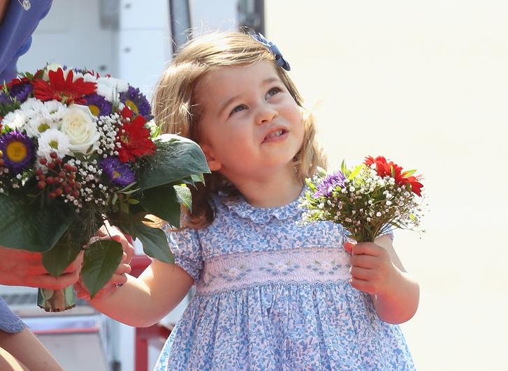 20 самых забавных снимков принцессы Шарлотты