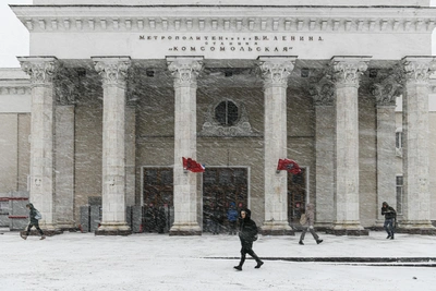 Пожар на Комсомольской площади из-за возгорания в подвале