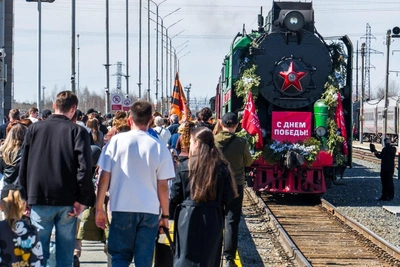 Вартовчане встретили ретропоезд «Эшелон Победы»