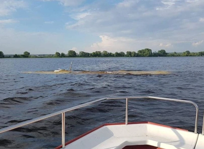 Близ Казани затонул прогулочный теплоход с 34 пассажирами на борту | ya62.ru