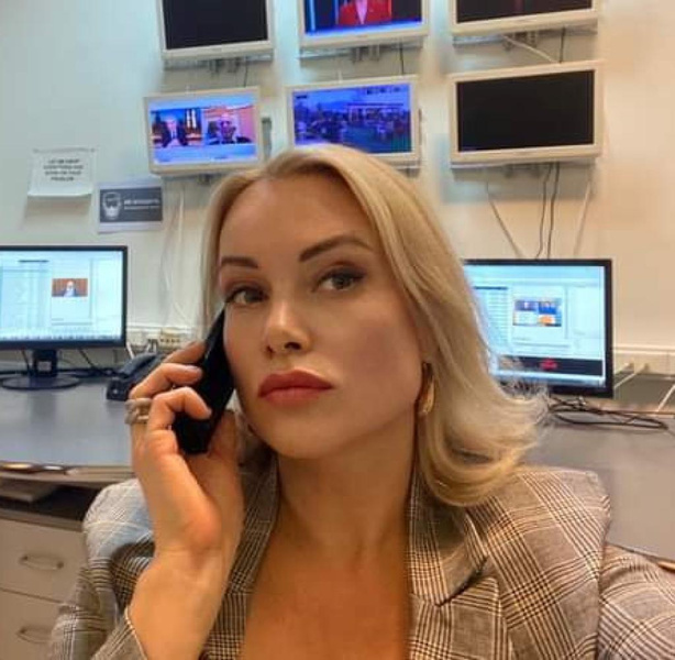 Марина Овсянникова начала оправдываться за увольнение из немецкого издания