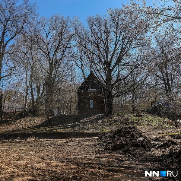 Почти все дома в поселке жилые | Источник: Наталья Бурухина / NN.RU