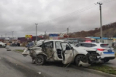В Находке водитель Toyota Harrier погиб в ДТП