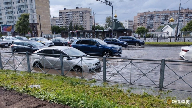 Петербург поплыл после долгожданных дождей. Смотрите, что происходит в городе | Источник: читатель «Фонтанки»