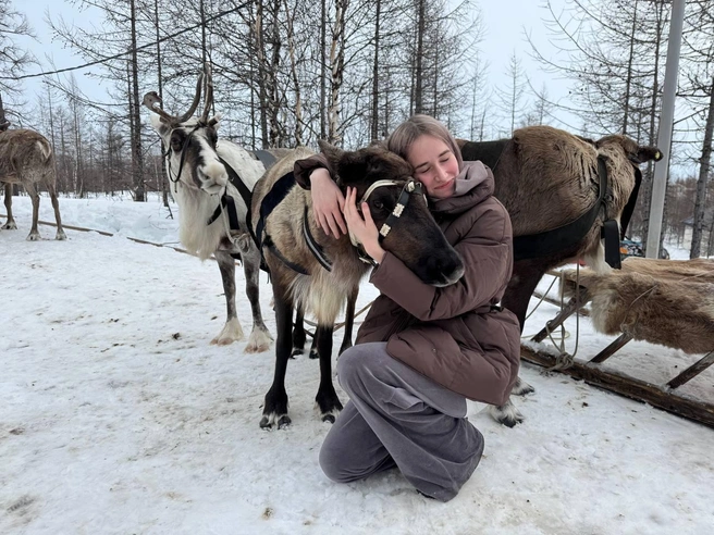 «Обниматься с оленями — так здорово», — рассказала девочка | Источник: архив героини публикации
