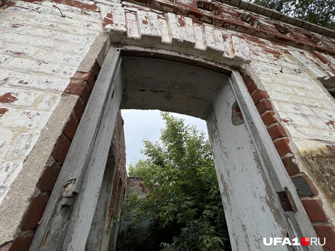 Залезать внутрь не стоит | Источник: Андрей Бирюков / UFA1.RU