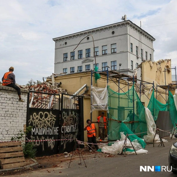 В центре Нижнего Новгорода снесли здание бывшего центра крови | Источник: Наталья Бурухина / NN.RU
