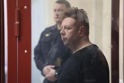 Балалаечник, душивший учеников, ушел на СВО