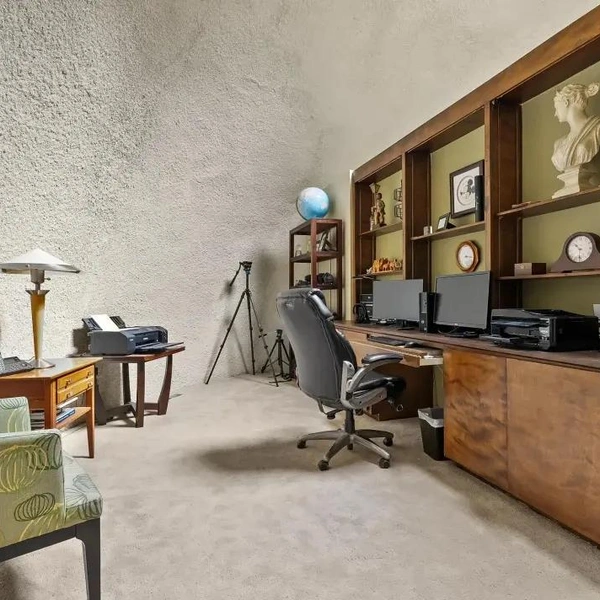 «Луковый дом» в США выставлен на продажу за $1,9 млн «Луковый дом» в США выставлен на продажу за $1,9 млн