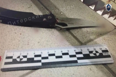 На проспекте Науки мужчина ранил двух женщин и погиб