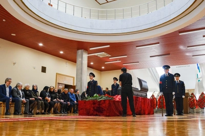 Памятник Толкачёву и его имя школе МВД в Уфе