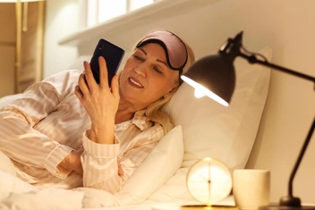 «Бывший муж построил семью и хочет со мной дружить. А я не могу, все еще люблю его»