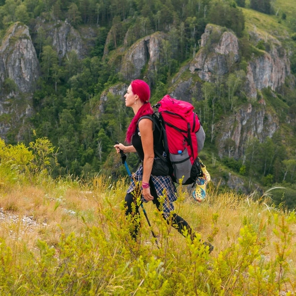 В день Оксана проходила примерно по 20–25 км, хотя бывали сложные отрезки, там переходы дольше | Источник: СОЛО путешествия|Оксана Соло / Vk.com