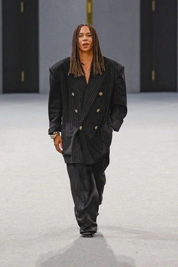 Оливье Рустен на показе Balmain осень-зима 2025
