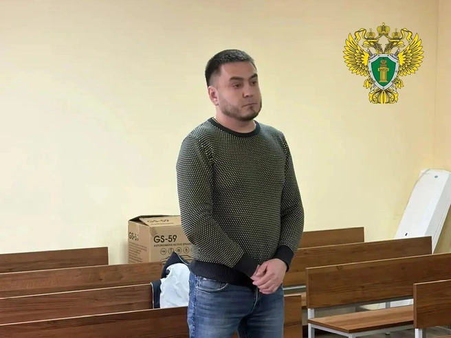 Фарит Агзамов потребовал у водителя заплатить ему 30 тысяч рублей | Источник: пресс-служба свердловской прокуратуры