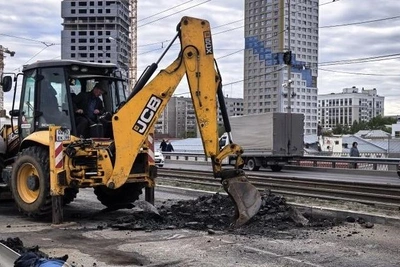 Мост на Малышева снова перерывают после ремонта