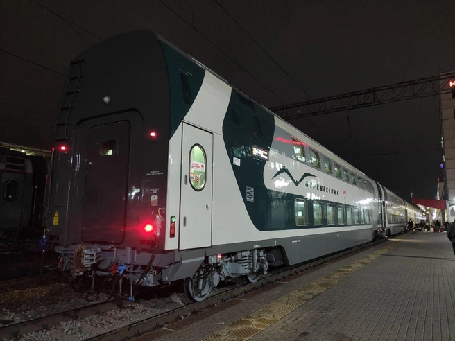 Состав «Буревестник» прибыл на Московский вокзал. | Источник: Наталья Бурухина / NN.RU