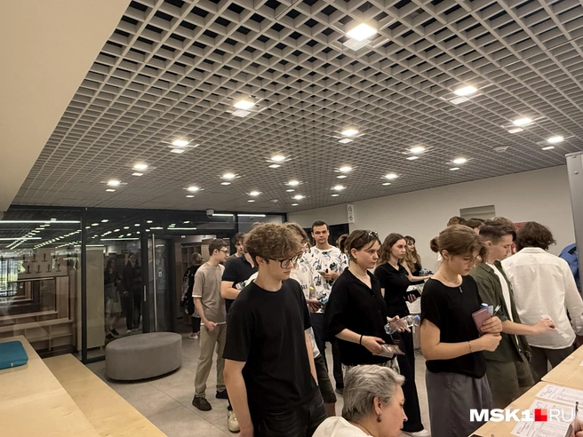 Московские школьники сдали ЕГЭ по физике | Источник: Мария Сидорова / MSK1.RU