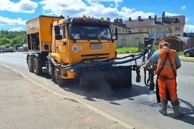 Кострома израсходовала 10 тысяч тонн асфальта на дороги