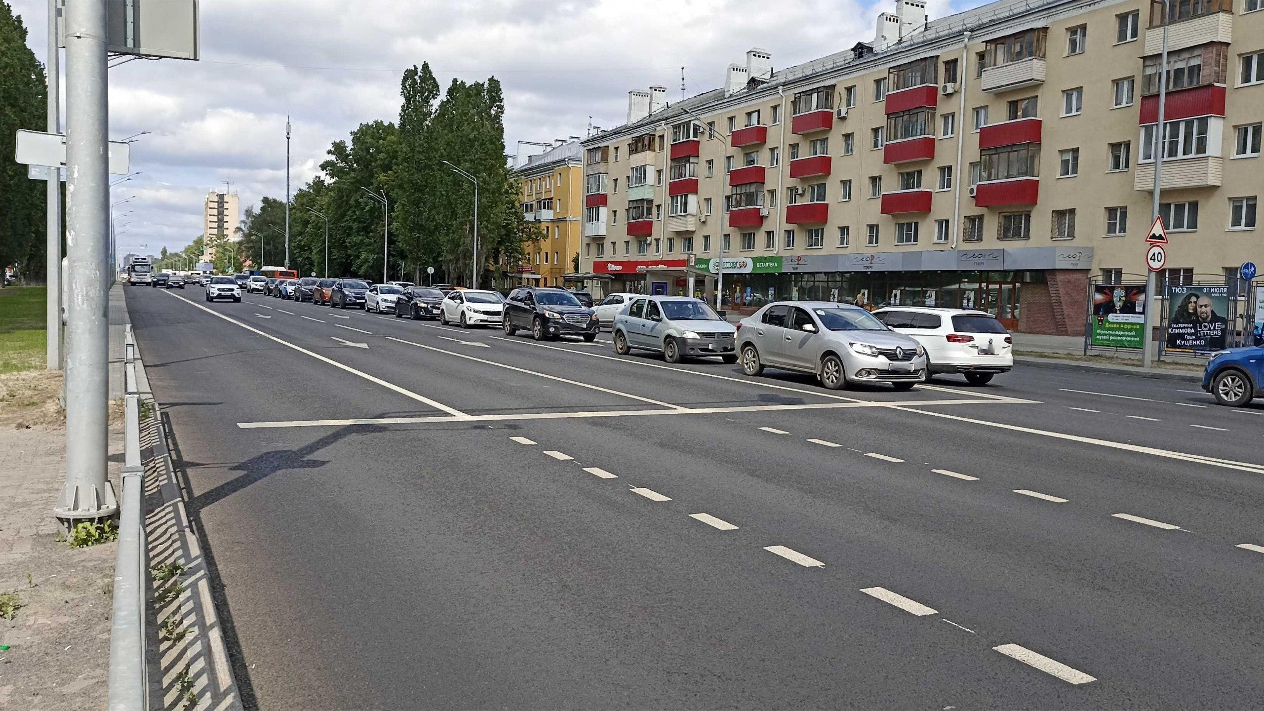 Схему движения изменили на оживленном перекрестке в Нижнем Новгороде — разбираем, как теперь ездить