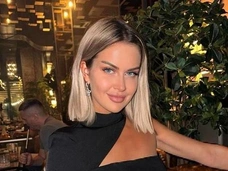 Марина Африкантова сгенерировала беременные фото, мечтая о материнстве: «Представляю себя в новой роли»