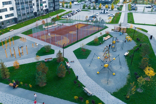 Проекты застройщика отличаются зелеными дворами для спорта и отдыха | Источник: ГК «КПД-Газстрой»
