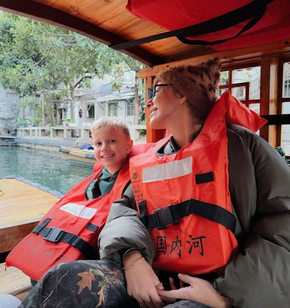 Ксения Собчак с сыном | Источник: Соцсети