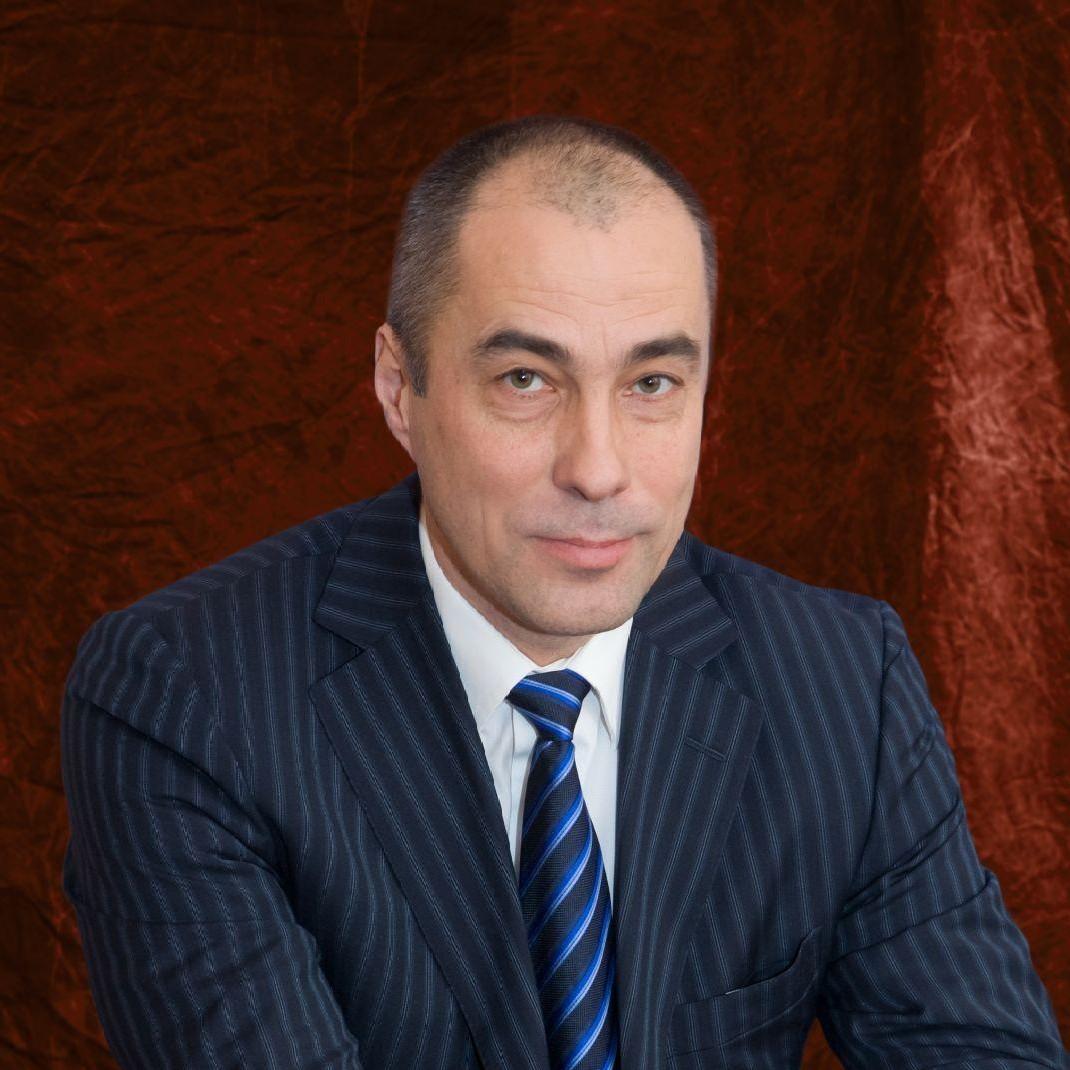 <p>Денис Минкин </p>