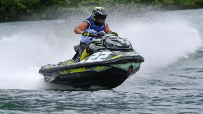 На складах также представлены гидроциклы Sea-Doo | Источник: Ru.freepik.com