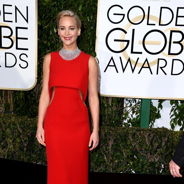 Минимализм, в который влюблены все: как Дженнифер Лоуренс стала новой королевой стритстайла Минимализм, в который влюблены все: как Дженнифер Лоуренс стала новой королевой стритстайла