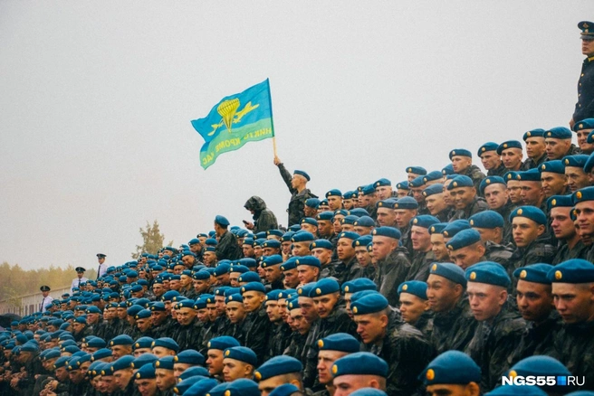 В Омске десантники собираются сразу ротами. Подробности празднования — у NGS55.RU | Источник: Елена Латыпова / NGS55.RU