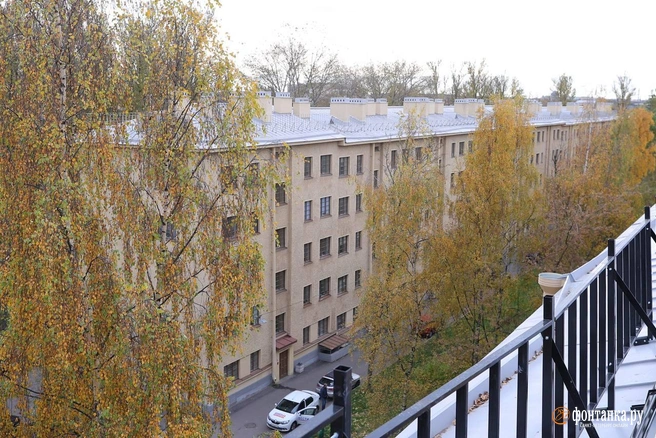 В Кондратьевском жилмассиве закончат ремонт еще двух корпусов к середине ноября. Работы обошлись в 84 миллиона | Источник: Дарья Драй / «Фонтанка.ру»