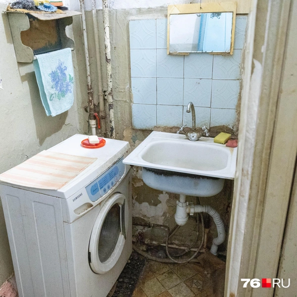 Жильцы стараются улучшить свои условия | Источник: Артем Бауман / 76.RU