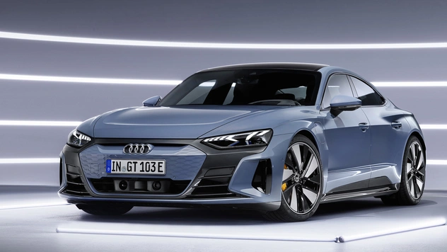 Audi представила бешеный электрический седан на базе Porsche