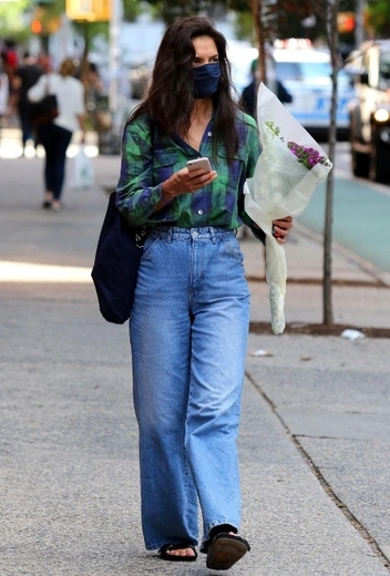 Кэти Холмс в Нью-Йорке | marieclaire.ru